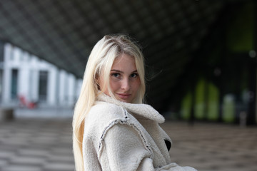 Fototapeta premium Frau beim Reisen