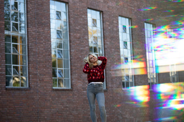 Junge Studentin auf Reise