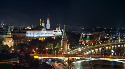 Fototapeta premium Night view from the Cathedral of Christ the Savior to the Moscow Kremlin and the Moscow river