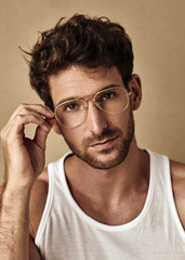 Obraz premium Portrait of handsome man with glasses on