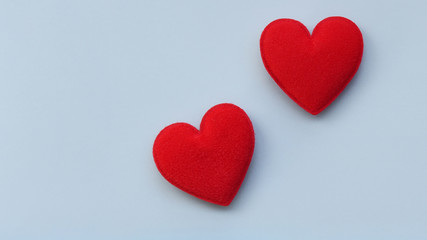 Obraz premium close up of red heart on gray background 