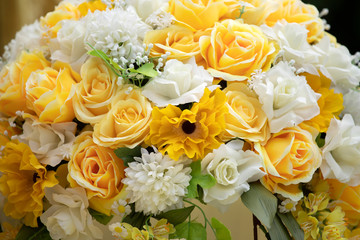 Bouquet of yellow roses, floral background
