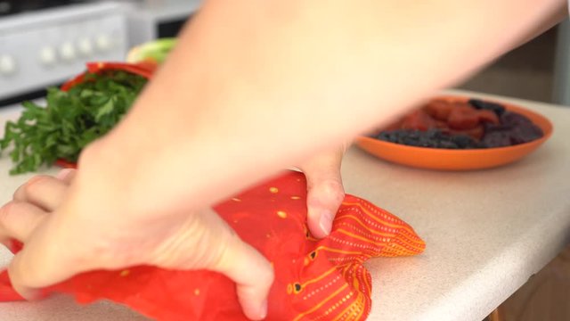 Reusable Beeswax Food Wraps. Organic fabric covers for food storage. Zero  waste