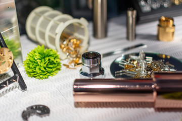 Werkstücke und Material wird präsentiert