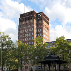 Fototapeta premium turm des wilhelm-marx-haus