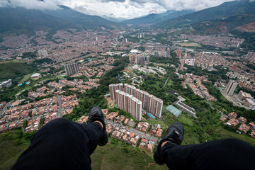 Parapente au dessus de medellin