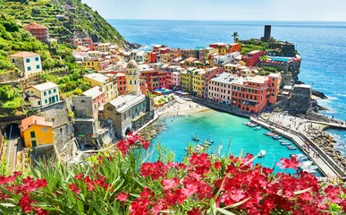 Rolgordijnen Vernazza - Een van de vijf steden in Cinque Terre, Italië © Piotr Krzeslak