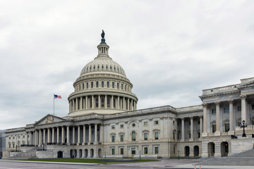 Naklejka premium United States Capitol Building east facade. - image