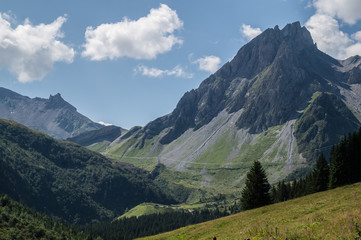 Fototapeta na wymiar landscape of french alps
