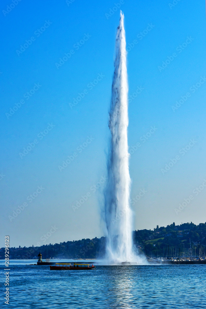 Sticker Jet d'Eau water fountain on Leman lake, beautiful attraction and symbol of Geneva , Switzerland