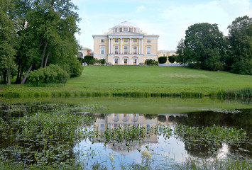 View of the Pavlovsk palace