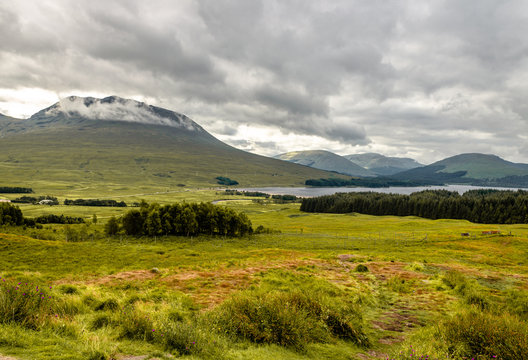 Cloudy Scottish highlands landscape. Photo taken half-way from Glasgow to Fort William, in the August of 2019.