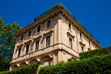 Obraz premium Beautiful architecture of the antique buildings at Rome city center
