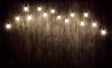Light bulbs on wood - 289336999