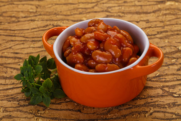 Baked kidney with tomato sauce