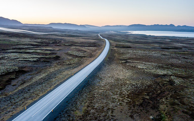 Bezdroża, droga po horyzont, Islandia - obrazy, fototapety, plakaty