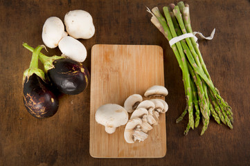 Eggplants, mushrooms and aspargel