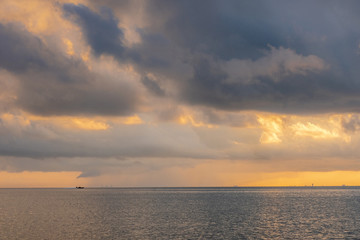 Sunrise over Corpus Christi Bay - obrazy, fototapety, plakaty