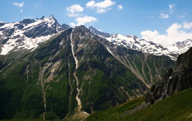 Fototapeta na wymiar view of the alps