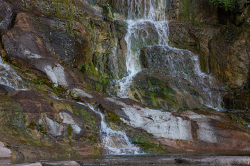 Obraz premium Beautiful nature waterfall on a small lake