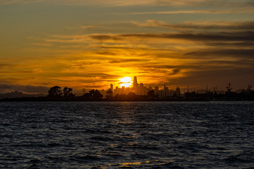 Fototapeta na wymiar Sunset skyline in San Francisco, Bay Area San Francisco, Sunset sky, yellow sky, Landscape the bay