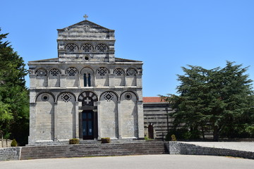 Fototapeta na wymiar Cattedrale San Pietro di Sorres Sardegna