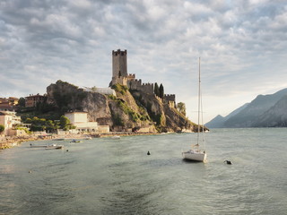 Malcesine – malerische Gemeinde am Ostufer des Gardasees in Norditalien