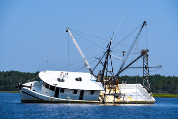 Naklejka premium Shipwrecked Shrimpboat
