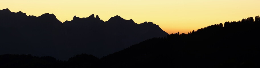 Obraz premium Sunset In The Mountains