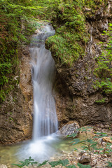 Fototapeta na wymiar Wasserfall in der Schleifmühlenklamm in Unterammergau