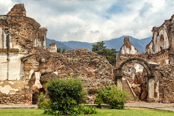 Fototapeta na wymiar Convento la Recolección, destroyed by several earthquakes, Antigua Guatemala; Guatemala