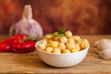 cooked chickpeas, red peppers and garlic