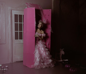 dead girl, scary doll in a coffin