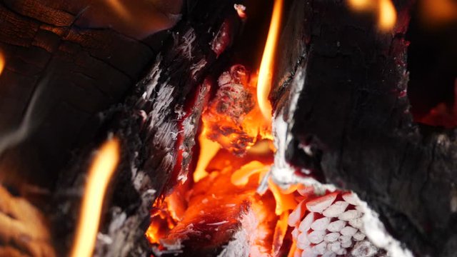 frie flames 4K