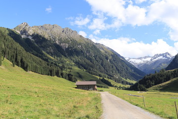 Berg, Weg, H&uuml;tte