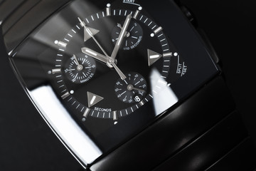 Luxury wrist watch made of high-tech ceramics