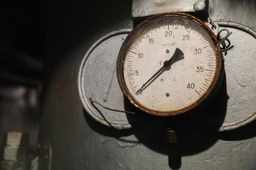 Vintage industrial manometer shows zero