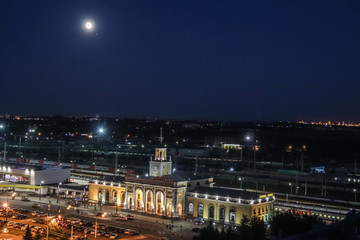Fototapeta na wymiar The station square of Yaroslavl. Night