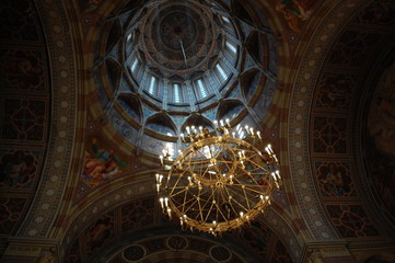 Fototapeta na wymiar chandelier in church