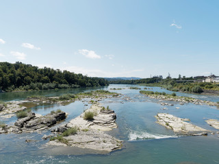 Der Rhein. Ehemaliger Rheinlauf zwischen Rheinfelden (Baden) in Deuschtland und Rheinfelden...