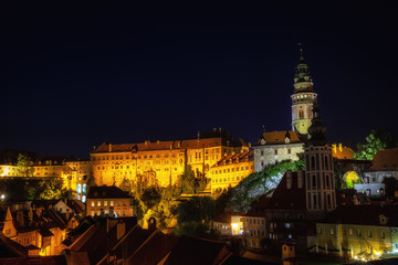 cesky krumlov castle at night