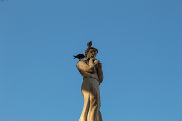 statue of  bellini park