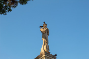 statue of  bellini park