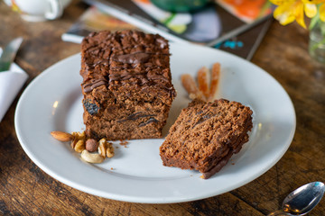 budin de chocolate y almendras