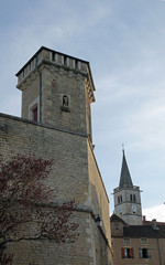 Fototapeta na wymiar Schloss und Kirche in Rully, Frankreich