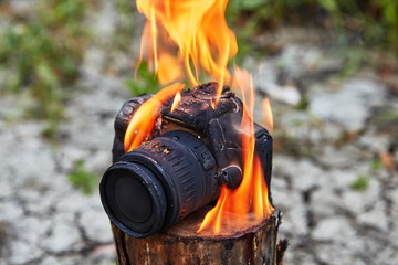 Wildfire destroyed electronic gadgets tourists.
