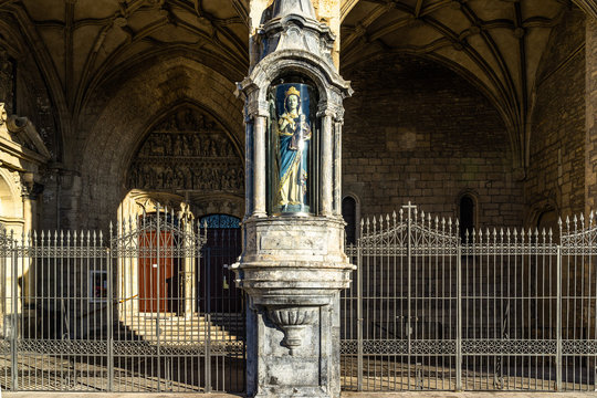Virgin Mary statue at the entrance of San Miguel church, Vitoria-Gasteiz, Basque Country, Spain