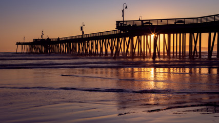 Fototapeta na wymiar PIsmo Beach Pier, Sunset