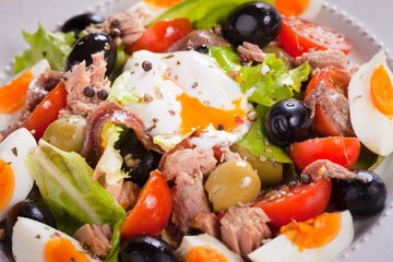 Nicoise salad with eggs and tuna