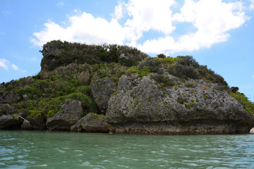 岩と海